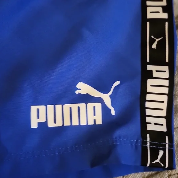 Puma Swim Trunk Size Medium - Picture 2 of 9